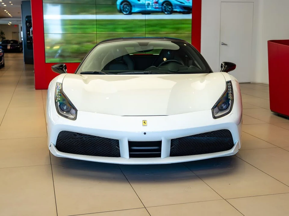 2016 Ferrari 488 GTB - Image 2 of 26