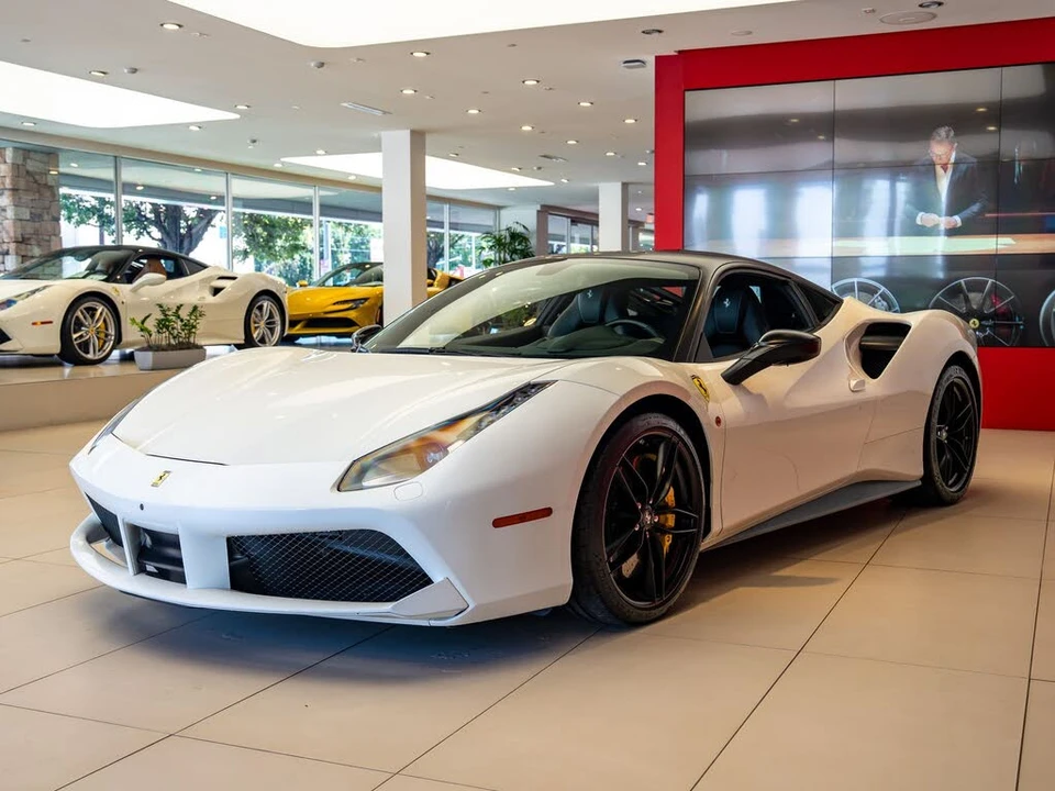 2016 Ferrari 488 GTB - Image 4 of 26