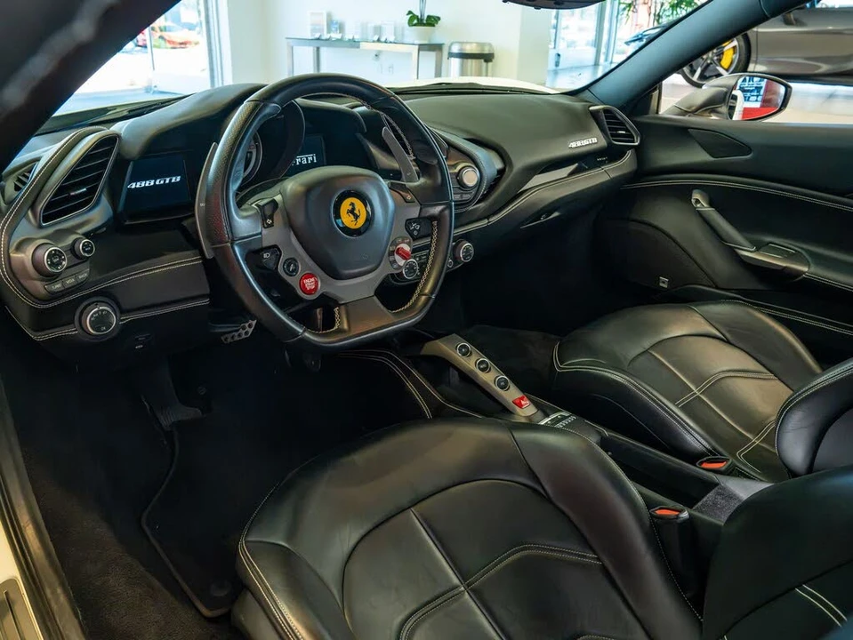 2016 Ferrari 488 GTB - Image 9 of 26