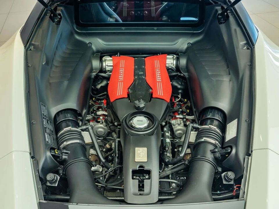 2016 Ferrari 488 GTB - Image 24 of 26