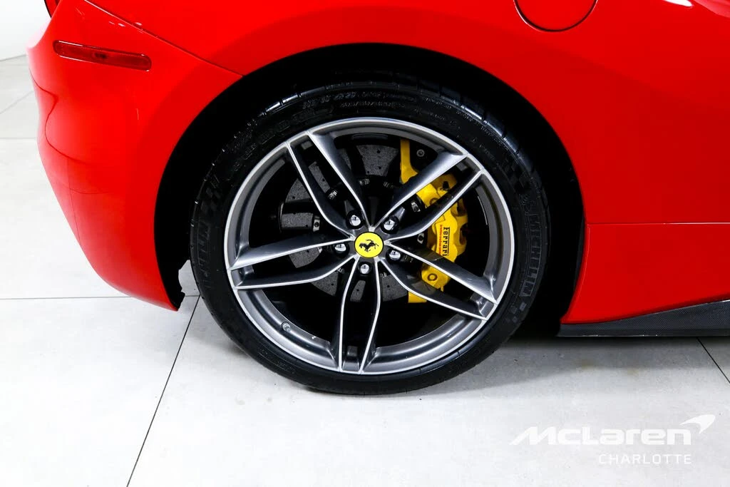 2016 Ferrari 488 GTB - Image 27 of 31