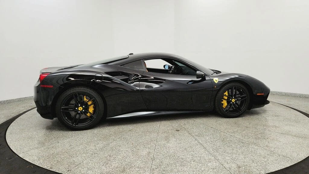 2016 Ferrari 488 GTB - Image 6 of 31