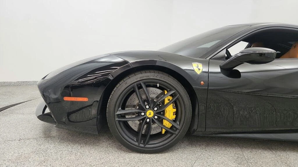 2016 Ferrari 488 GTB - Image 18 of 31