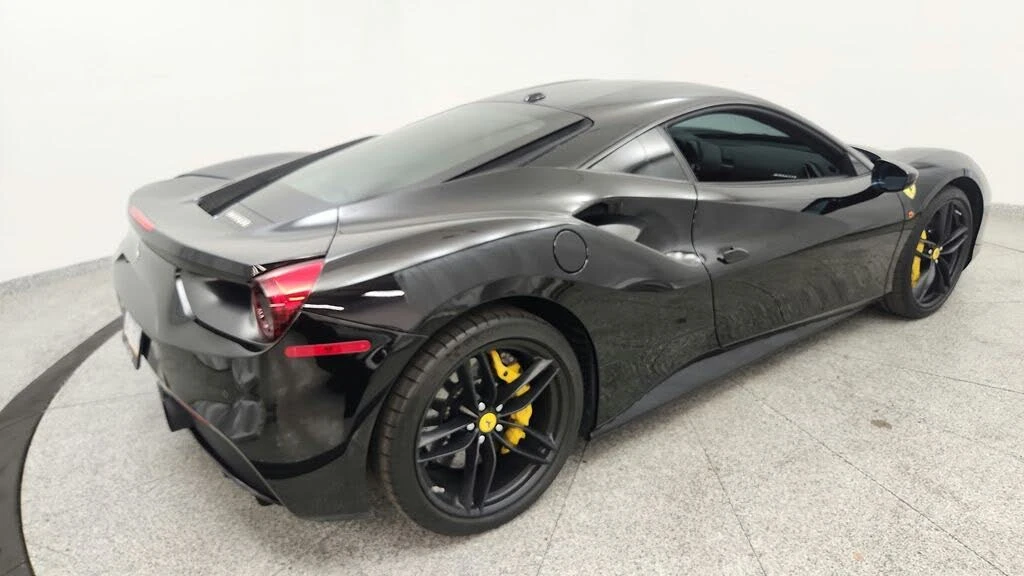 2016 Ferrari 488 GTB - Image 26 of 31