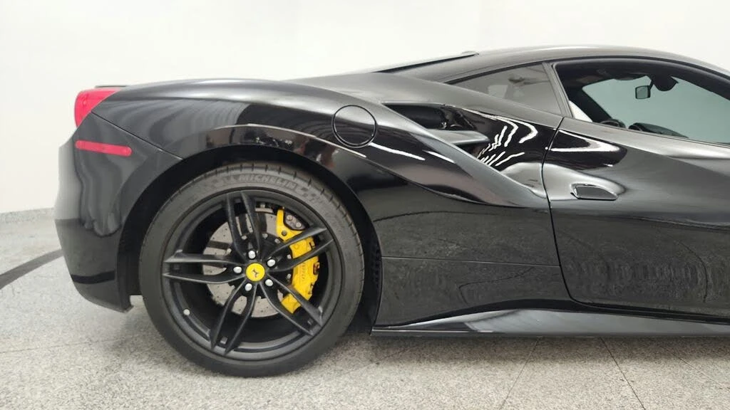 2016 Ferrari 488 GTB - Image 27 of 31