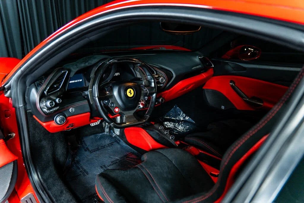 2016 Ferrari 488 GTB - Image 11 of 14