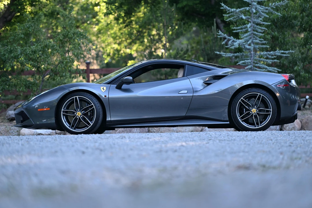 2016 Ferrari 488 GTB - Image 10 of 31