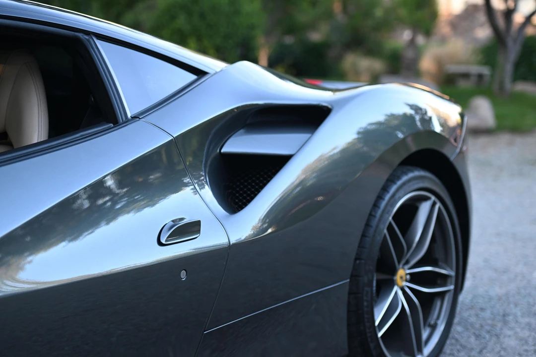 2016 Ferrari 488 GTB - Image 28 of 31