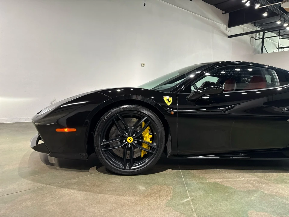 2016 Ferrari 488 GTB - Image 3 of 21