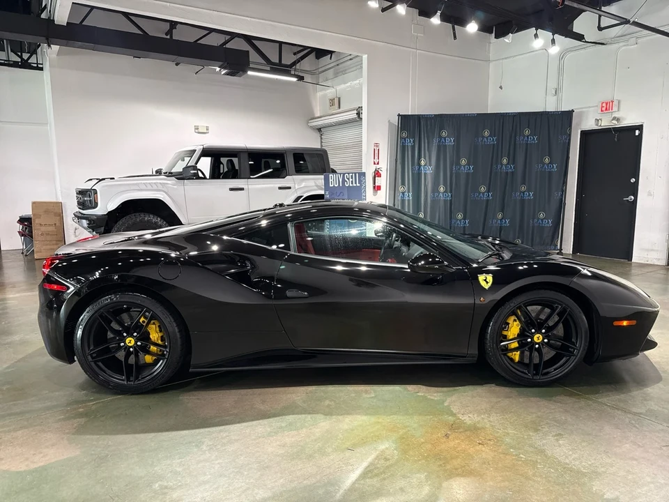 2016 Ferrari 488 GTB - Image 10 of 21