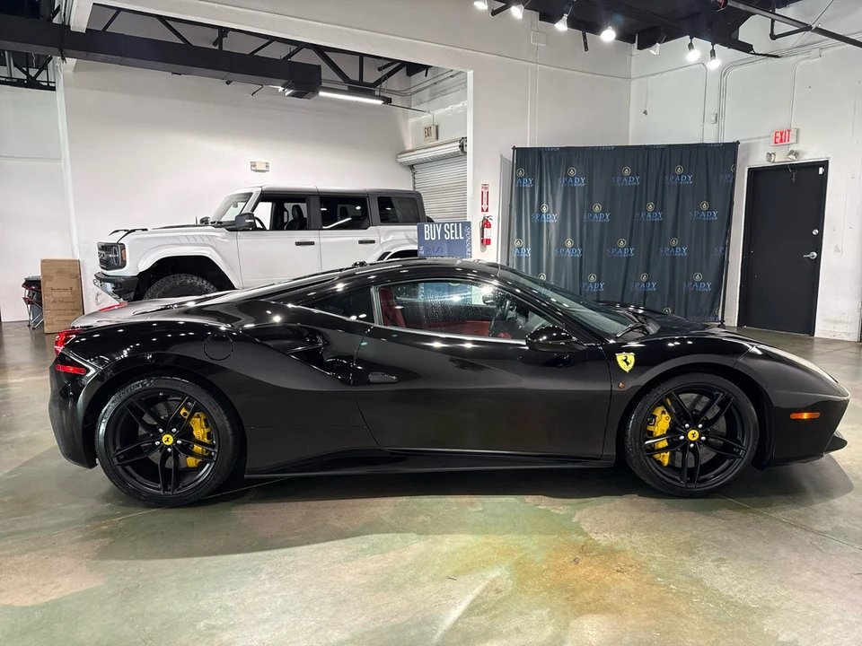 2016 Ferrari 488 GTB - Image 10 of 21