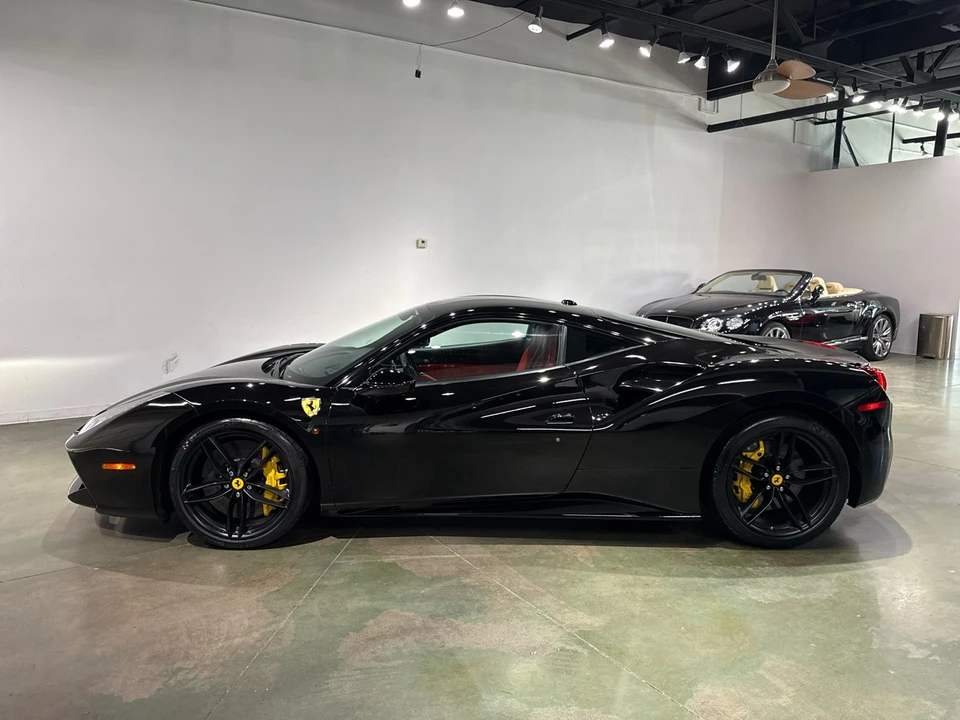 2016 Ferrari 488 GTB - Image 4 of 21