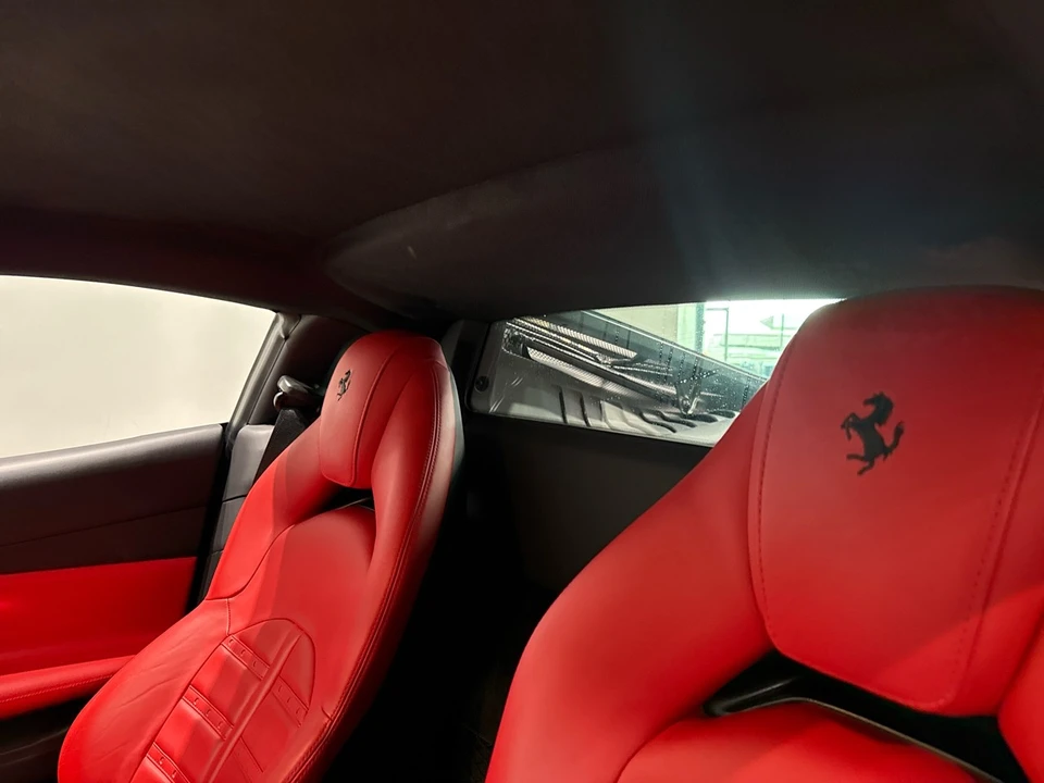2016 Ferrari 488 GTB - Image 27 of 31