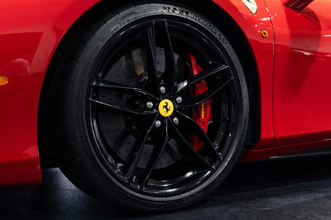 2016 Ferrari 488 GTB - Image 7 of 21