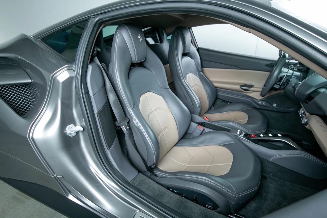 2016 Ferrari 488 GTB - Image 10 of 21