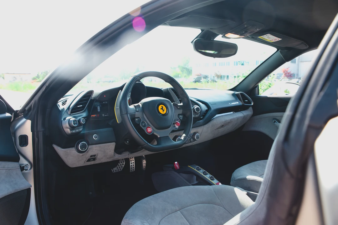 2016 Ferrari 488 GTB - Image 31 of 31