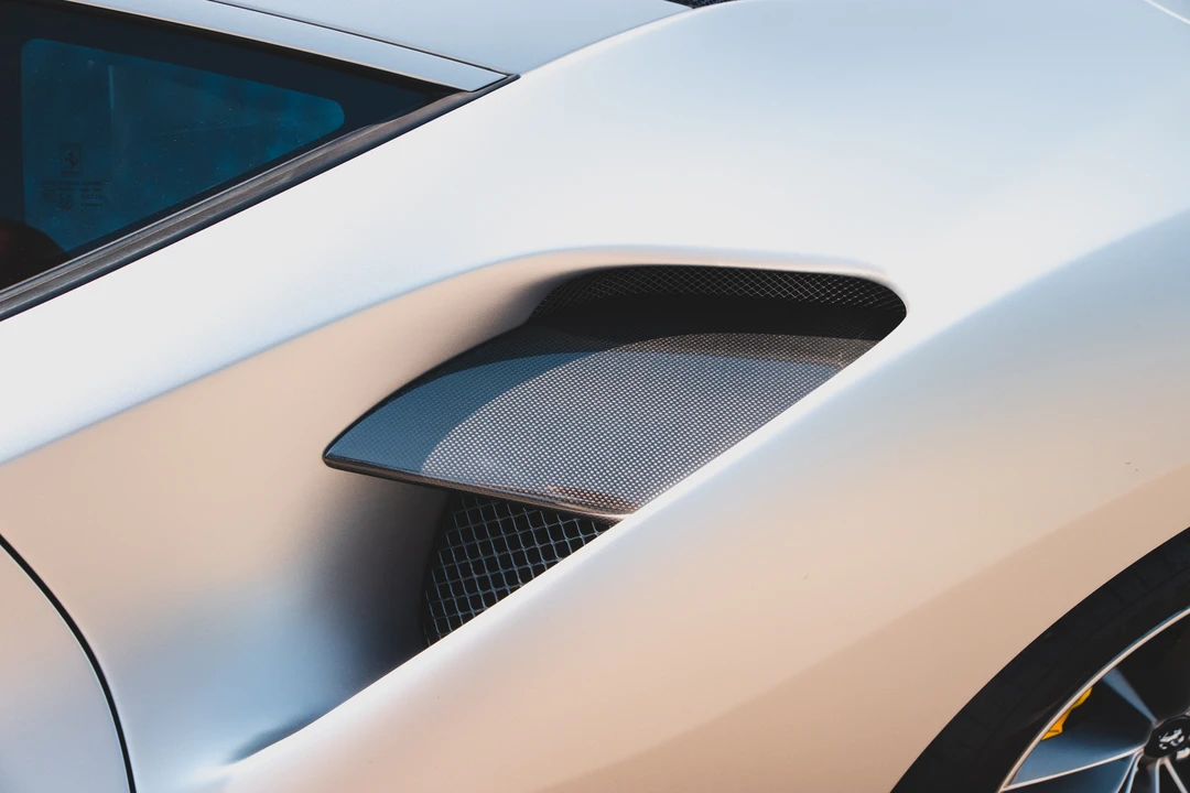 2016 Ferrari 488 GTB - Image 15 of 31