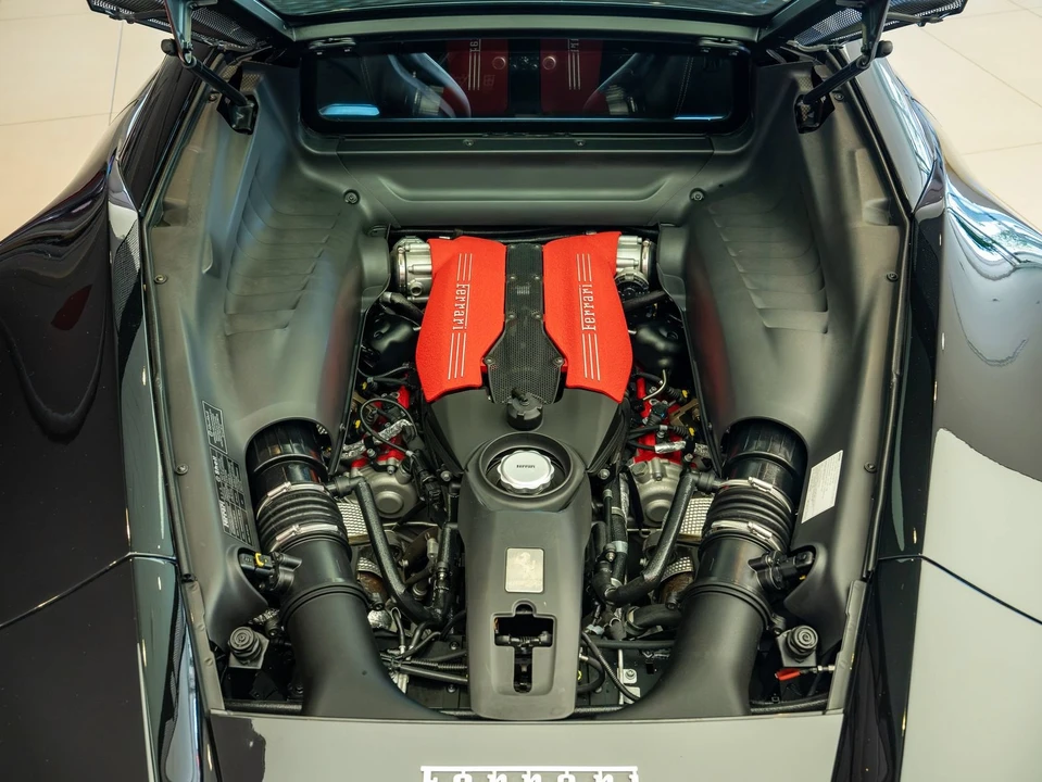 2016 Ferrari 488 GTB - Image 24 of 27