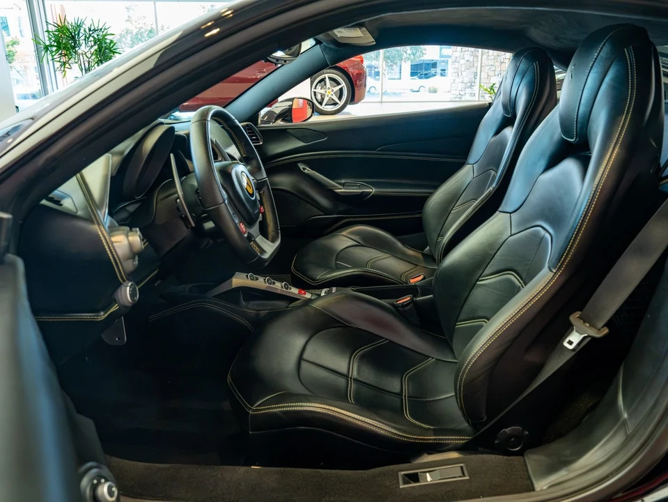 2016 Ferrari 488 GTB - Image 10 of 27