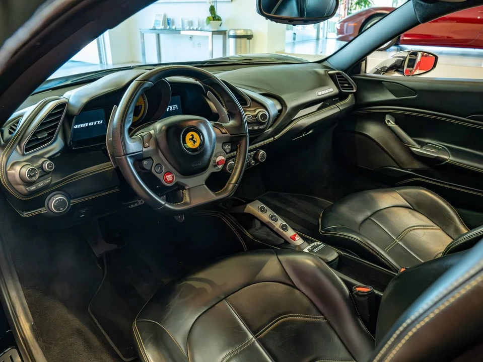 2016 Ferrari 488 GTB - Image 9 of 27
