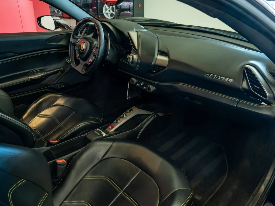 2016 Ferrari 488 GTB - Image 17 of 27