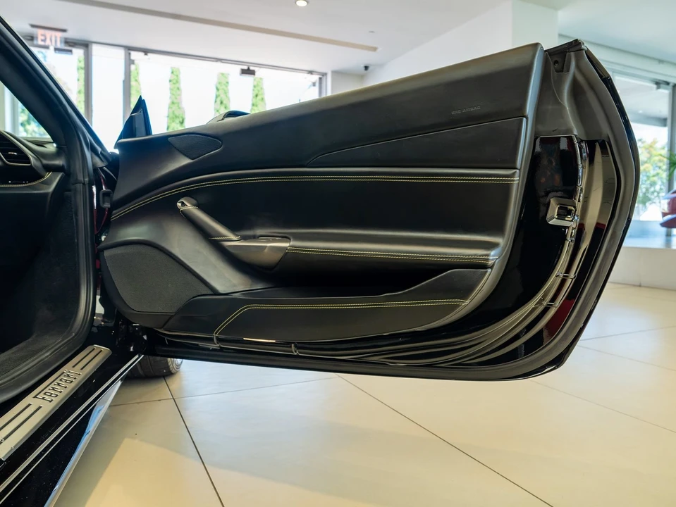 2016 Ferrari 488 GTB - Image 21 of 27