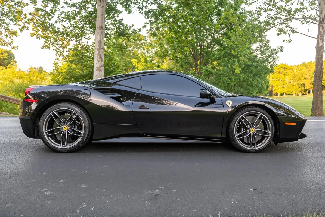 2016 Ferrari 488 GTB - Image 16 of 31