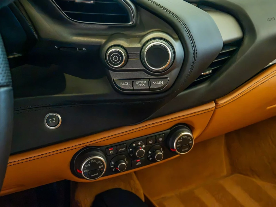 2016 Ferrari 488 GTB - Image 14 of 27