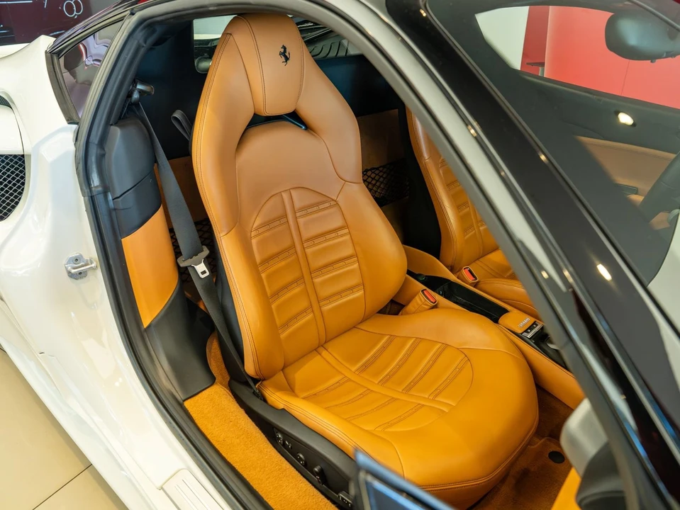 2016 Ferrari 488 GTB - Image 19 of 27