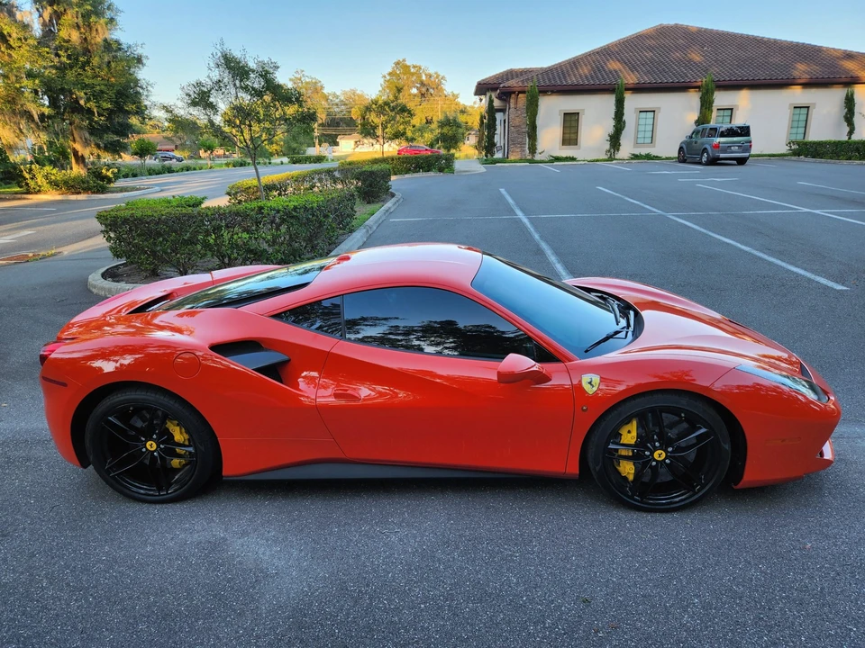 2016 Ferrari 488 GTB - Image 13 of 31