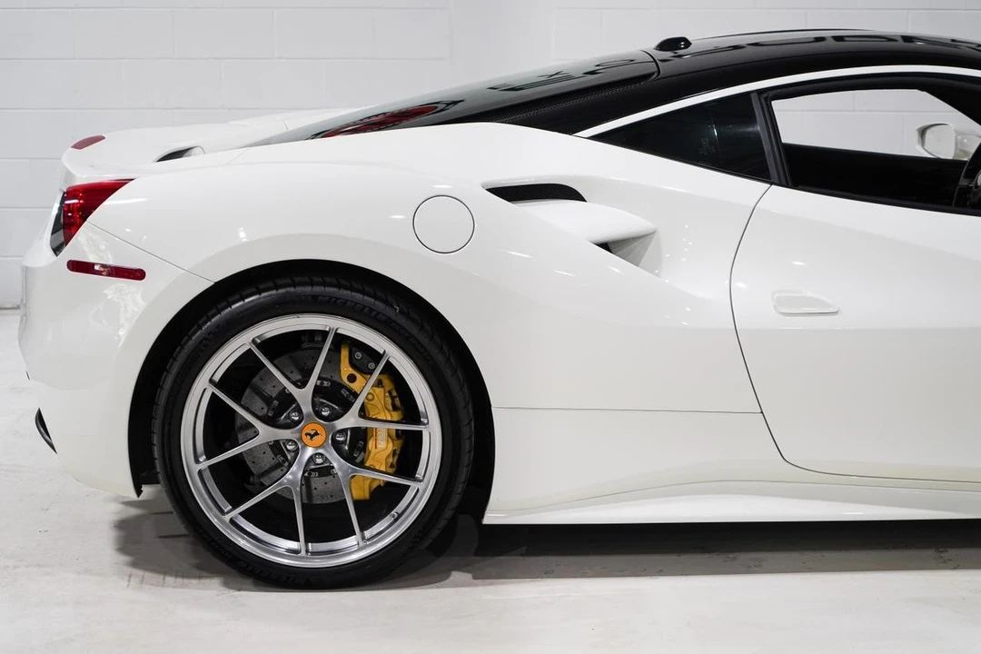 2016 Ferrari 488 GTB - Image 20 of 21