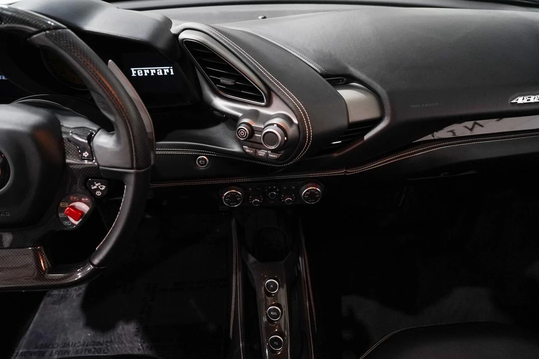 2016 Ferrari 488 GTB - Image 11 of 31