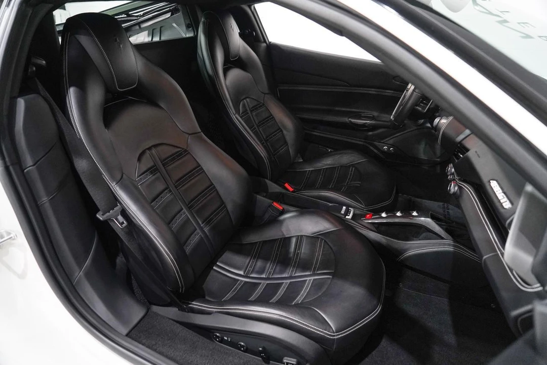 2016 Ferrari 488 GTB - Image 17 of 31