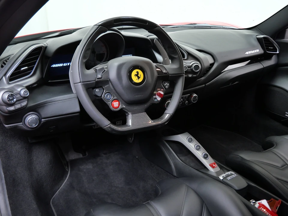 2016 Ferrari 488 GTB - Image 19 of 31