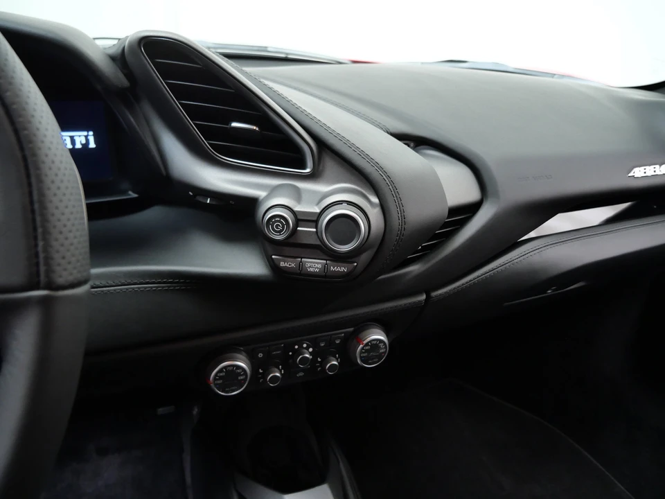2016 Ferrari 488 GTB - Image 20 of 31