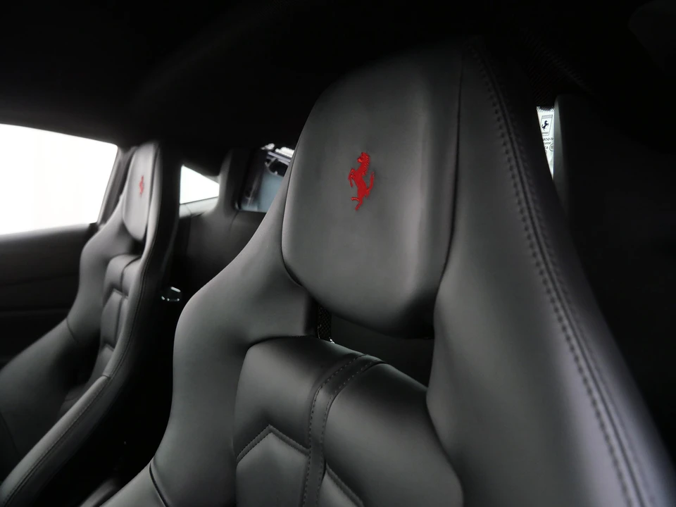 2016 Ferrari 488 GTB - Image 17 of 31