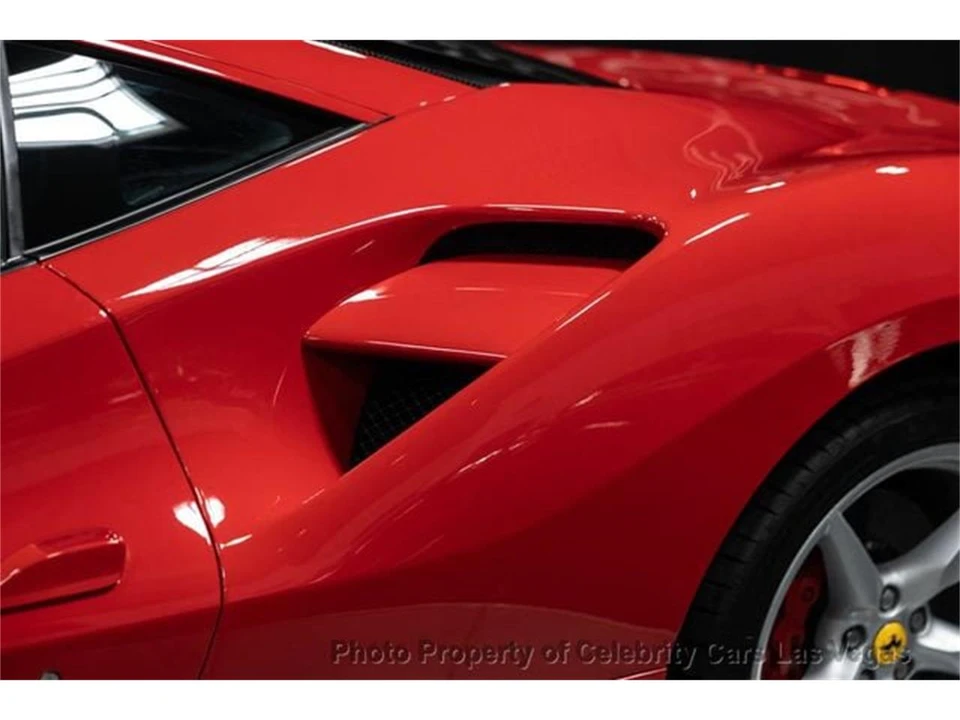 2016 Ferrari 488 GTB - Image 8 of 31