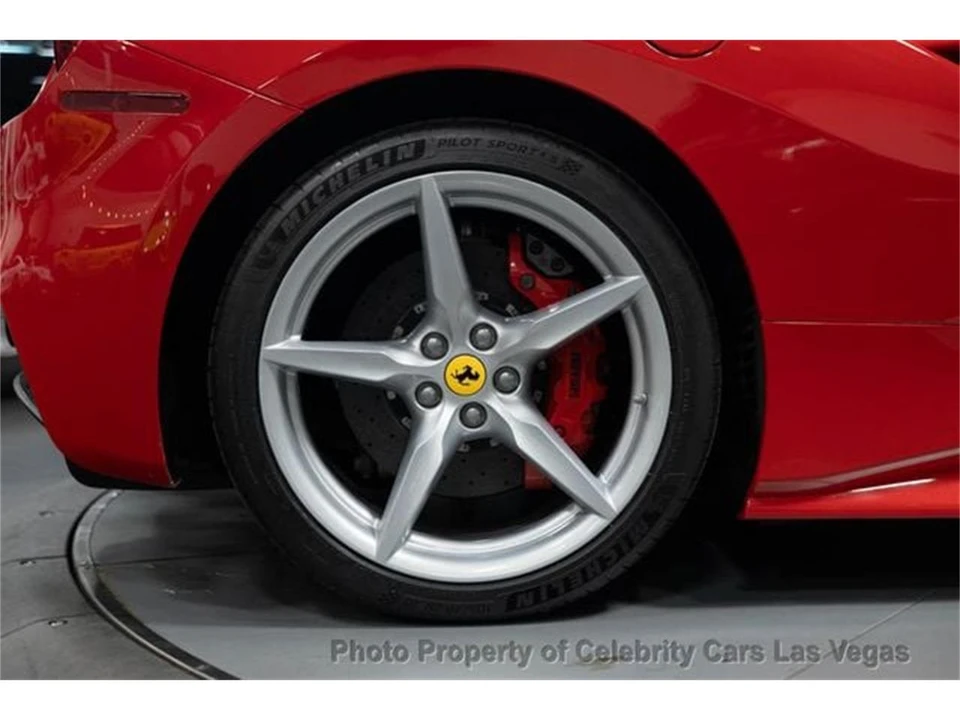 2016 Ferrari 488 GTB - Image 19 of 31