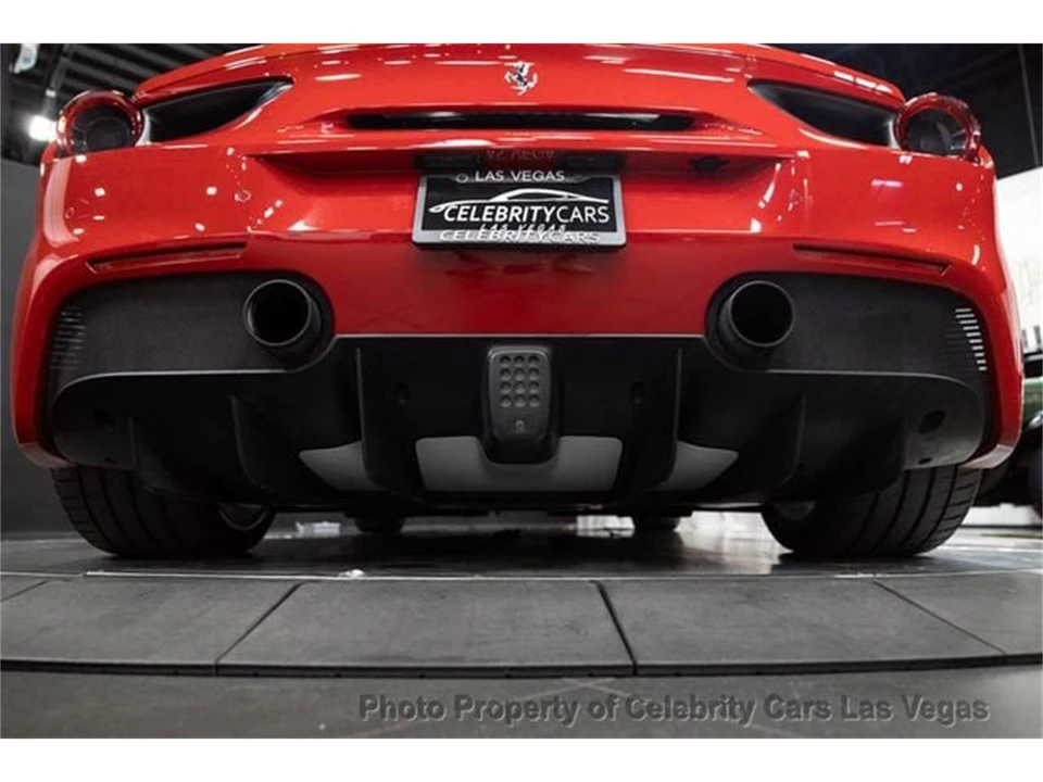 2016 Ferrari 488 GTB - Image 15 of 31