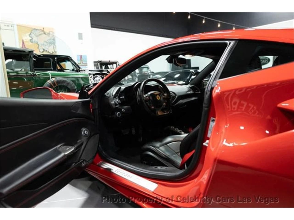 2016 Ferrari 488 GTB - Image 25 of 31