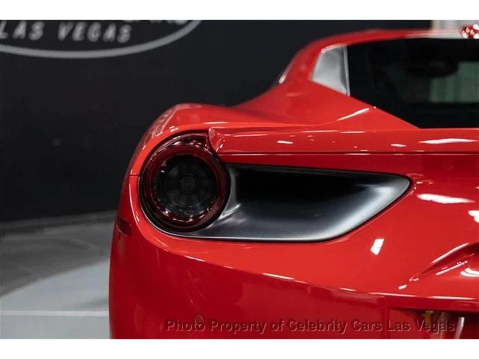 2016 Ferrari 488 GTB - Image 16 of 31