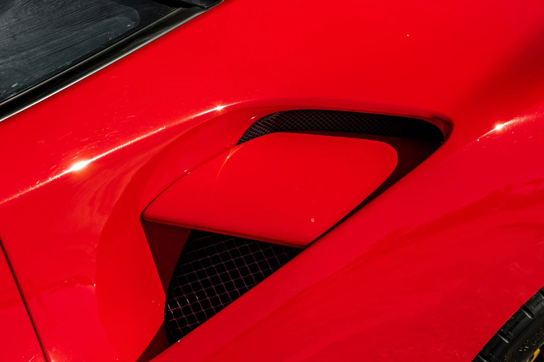 2016 Ferrari 488 GTB - Image 23 of 31