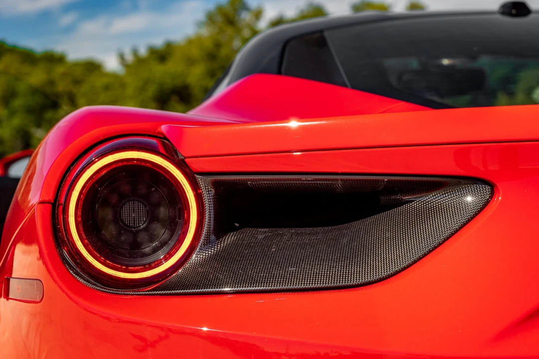 2016 Ferrari 488 GTB - Image 30 of 31