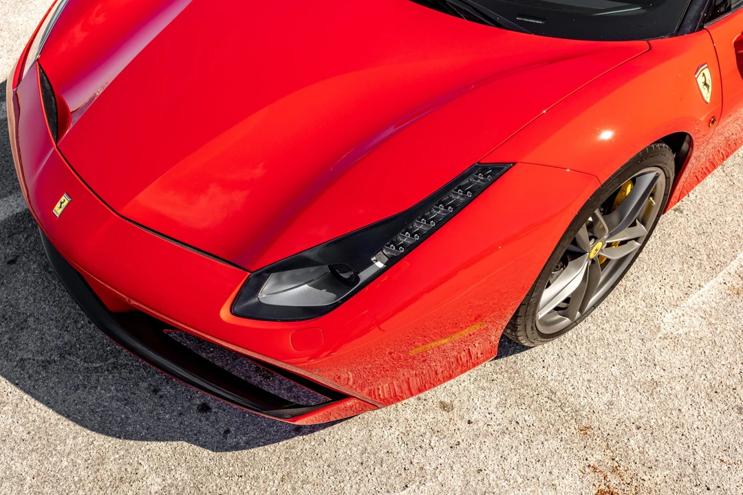 2016 Ferrari 488 GTB - Image 16 of 31
