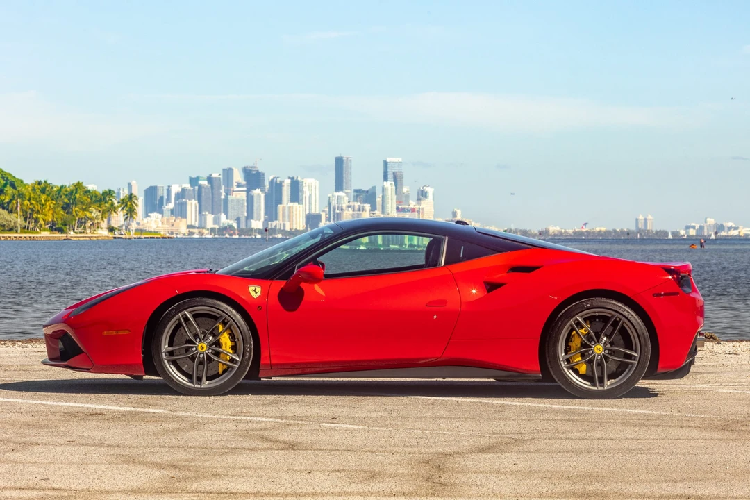 2016 Ferrari 488 GTB - Image 13 of 31