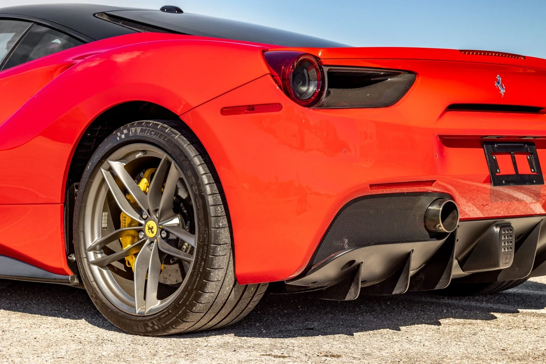 2016 Ferrari 488 GTB - Image 20 of 31