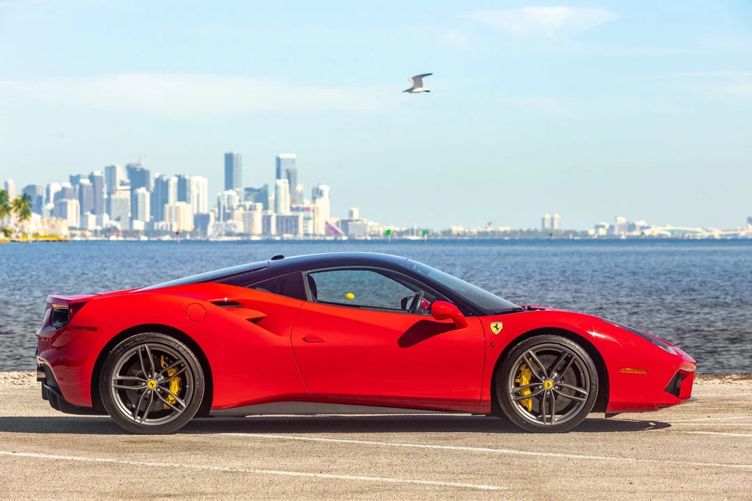 2016 Ferrari 488 GTB - Image 8 of 31