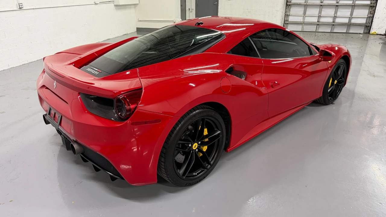 2016 Ferrari 488 GTB - Image 14 of 21