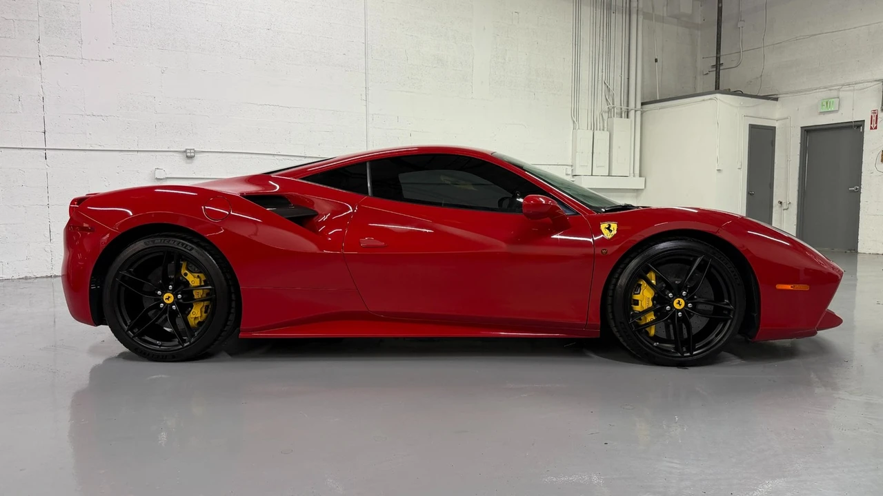 2016 Ferrari 488 GTB - Image 8 of 21
