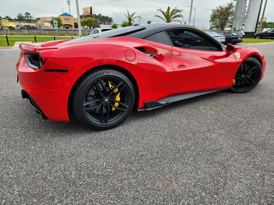 2016 Ferrari 488 GTB - Image 8 of 31